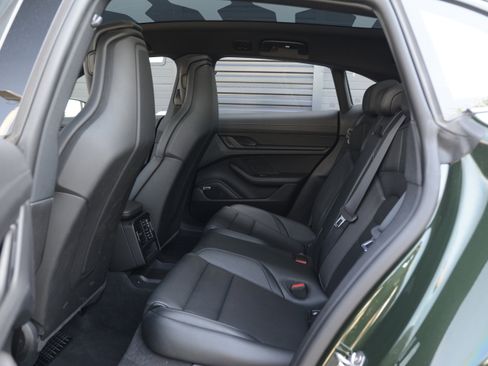 Certified 2025 Porsche Taycan 4 Cross Turismo AWD/4WD image 28