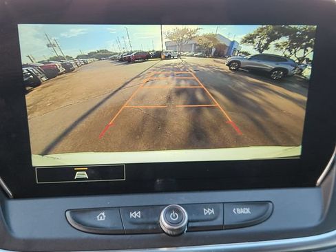 Used 2024 Chevrolet Blazer Premier FWD image 17
