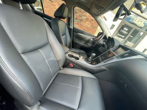 Used 2016 INFINITI Q50 Premium image 21