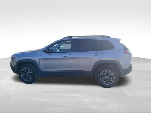 Used 2019 Jeep Cherokee Trailhawk AWD/4WD image 6