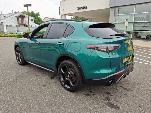 New 2025 Alfa Romeo Stelvio Sprint image 4