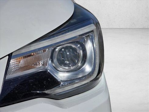 Used 2017 Subaru Forester 2.5i Touring image 10