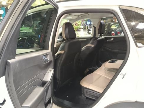 Used 2022 Ford Escape SEL AWD/4WD image 12