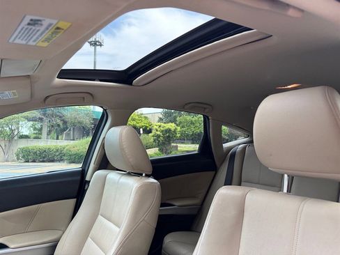 Used 2013 Honda Crosstour EX-L image 17