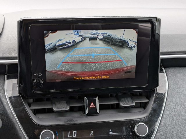 Used 2024 Toyota Corolla LE FWD image 27
