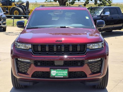 New 2026 Jeep Grand Cherokee Limited AWD/4WD image 3