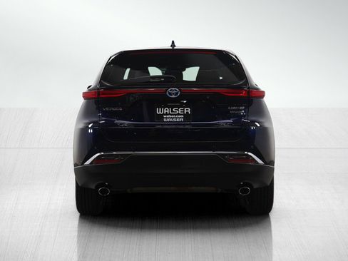 Used 2021 Toyota Venza Limited image 4