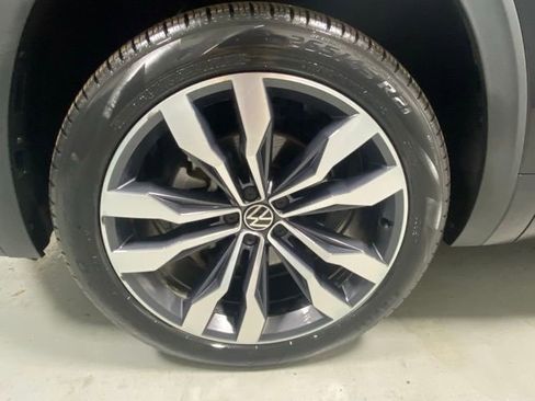 Used 2022 Volkswagen Atlas Cross Sport SEL Premium R-Line AWD/4WD image 5