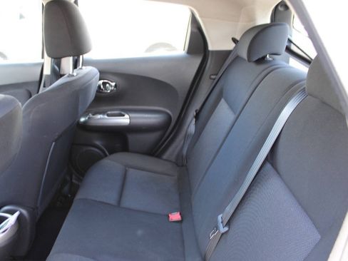 Used 2011 Nissan Juke S AWD/4WD image 17