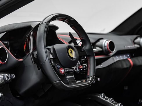 Used 2019 Ferrari 812 Superfast RWD image 51