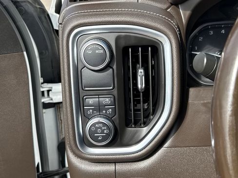 Used 2020 GMC Sierra 1500 Elevation w/ Elevation Value Package image 12