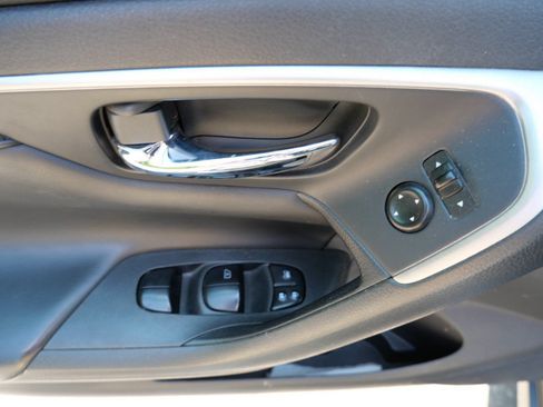 Used 2015 Nissan Altima 2.5 S w/ Power Driver Seat Package FWD image 17