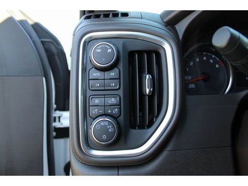 Used 2019 Chevrolet Silverado 1500 RST AWD/4WD image 23