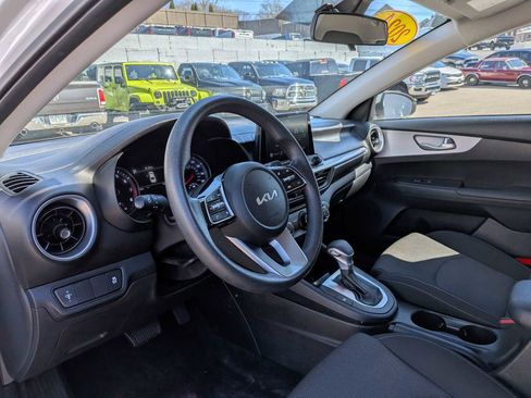 Used 2024 Kia Forte LXS FWD image 9