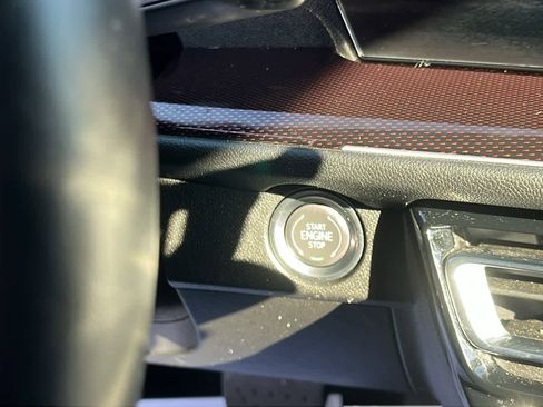 Used 2024 Chevrolet Traverse Z71 image 22