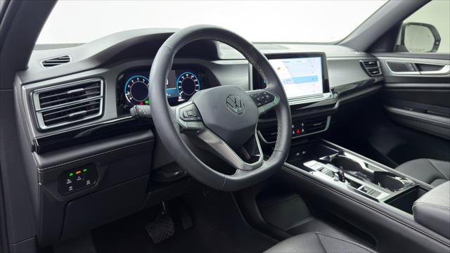 Used 2024 Volkswagen Atlas Cross Sport SE FWD image 24