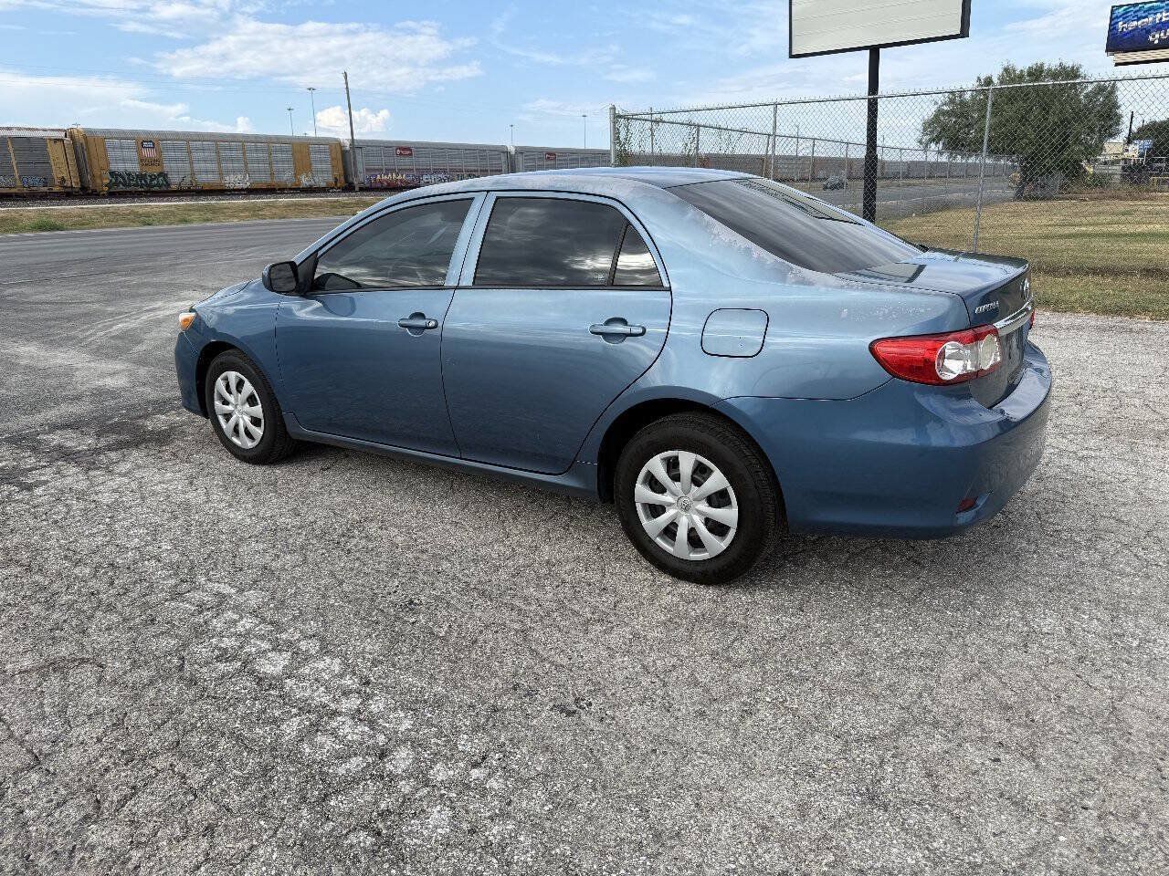 Used 2013 Toyota Corolla L FWD image 5