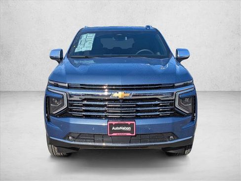New 2026 Chevrolet Suburban Premier image 2