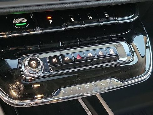 New 2024 Lincoln Corsair Reserve w/ Equipment Group 201A image 8