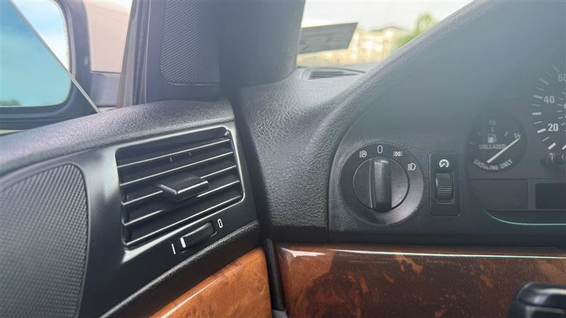 Used 2003 BMW 540i Sedan RWD image 38