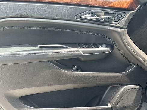 Used 2016 Cadillac SRX Luxury w/ Driver Awareness Package AWD/4WD image 10