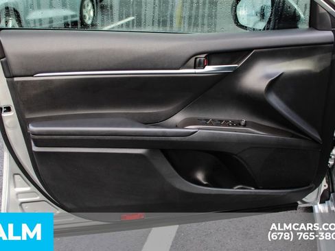 Used 2023 Toyota Camry SE image 35