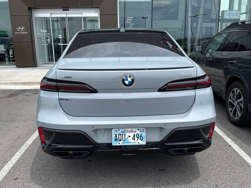Used 2023 BMW 760i xDrive w/ Executive Package AWD/4WD image 5