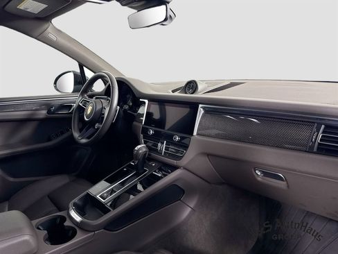 Used 2023 Porsche Macan S w/ Sport Chrono Package AWD/4WD image 36