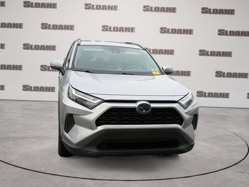 Used 2022 Toyota RAV4 XLE w/ Carpet Mat Package (TMS) AWD/4WD image 8