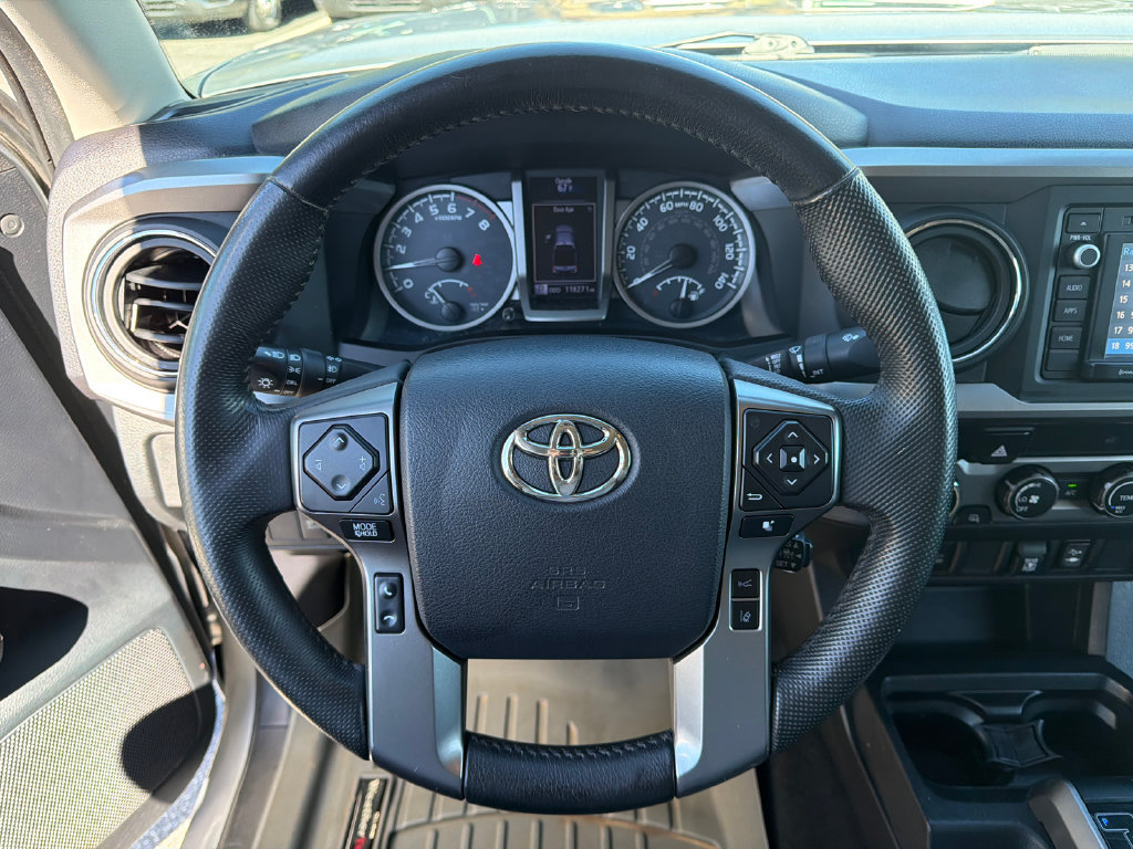 Used 2019 Toyota Tacoma SR5 AWD/4WD image 23