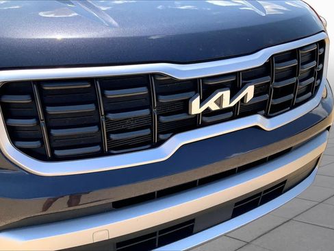 Certified 2025 Kia Telluride S FWD image 36