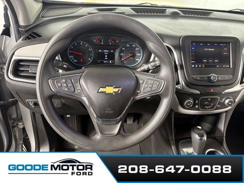 Used 2020 Chevrolet Equinox LS w/ LS Convenience Package FWD image 12