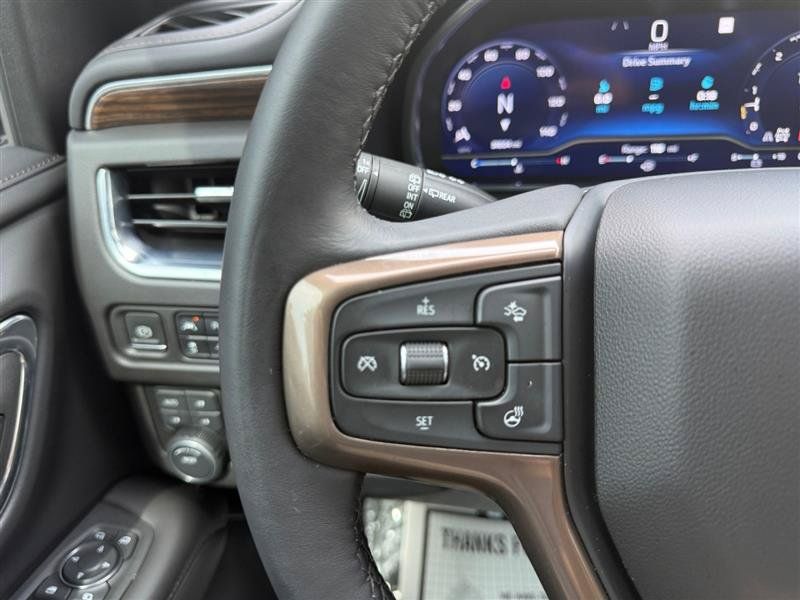Used 2023 Chevrolet Suburban High Country w/ Premium Package 2 AWD/4WD image 28