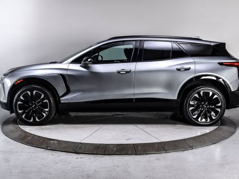 Used 2024 Chevrolet Blazer EV RS AWD/4WD image 3