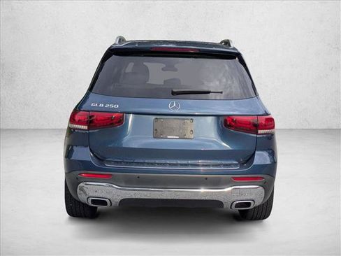 Used 2023 Mercedes-Benz GLB 250 image 3