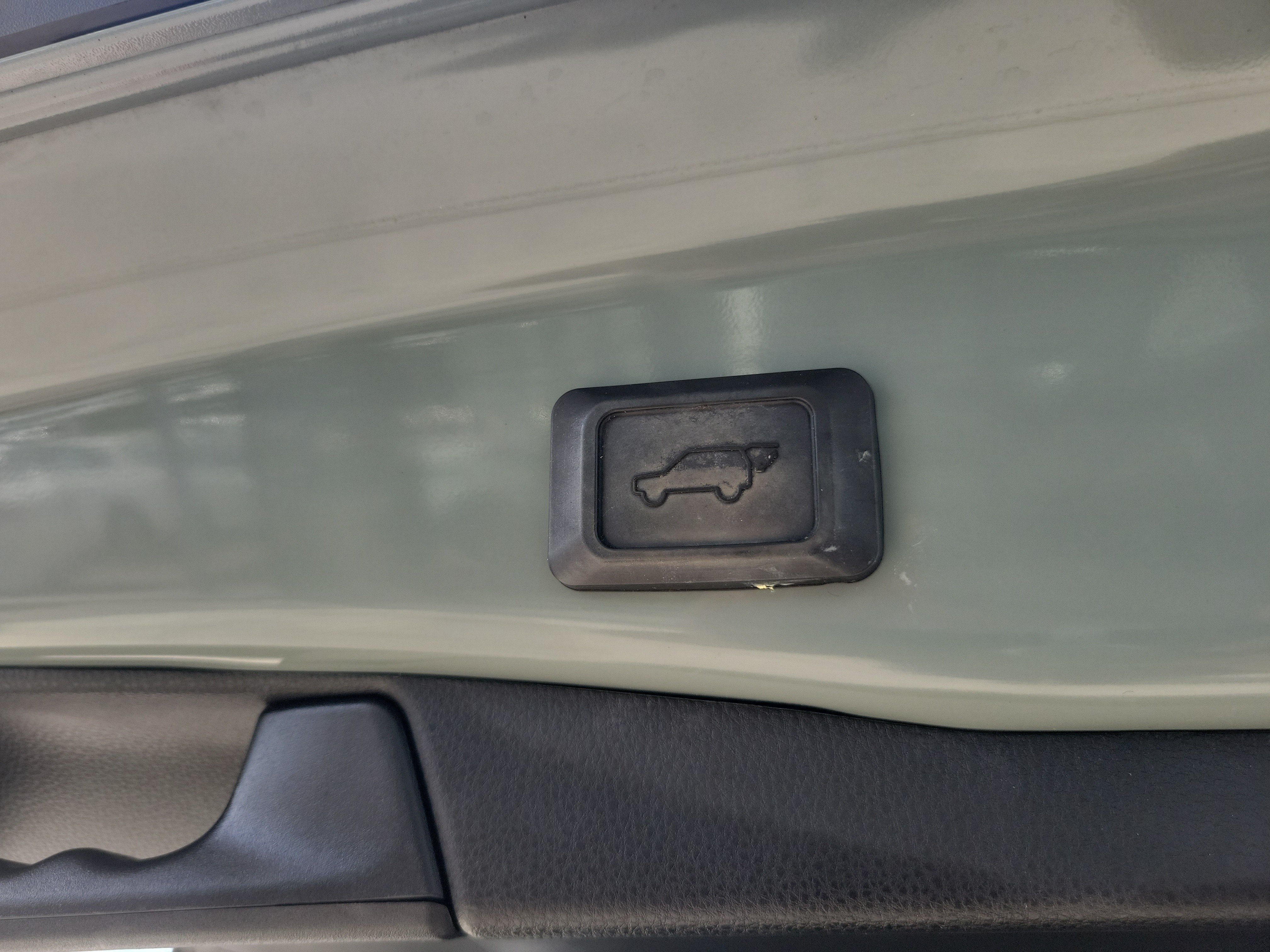 Used 2023 Toyota RAV4 XLE Premium FWD image 12