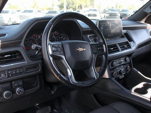 Used 2021 Chevrolet Suburban LS w/ Driver Alert Package image 18