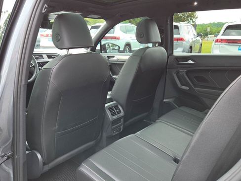 Certified 2023 Volkswagen Tiguan SE R-Line FWD image 48