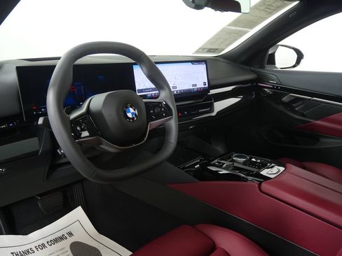 Used 2025 BMW 530i RWD image 10