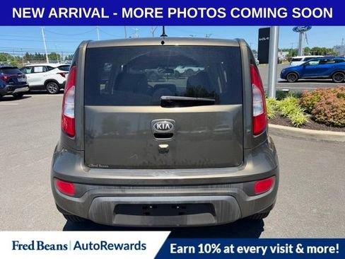 Used 2013 Kia Soul + w/ Audio Pkg FWD image 6