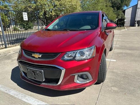 Used 2019 Chevrolet Sonic LT w/ Convenience Package image 3