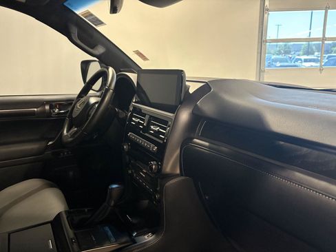 Used 2023 Lexus GX 460 w/ Black Line Special Edition AWD/4WD image 41