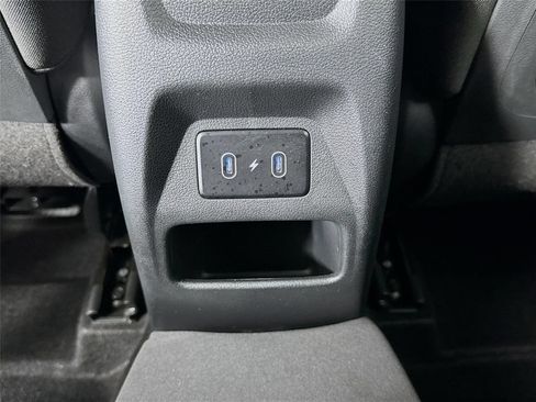 Certified 2025 Hyundai Venue SEL FWD image 24