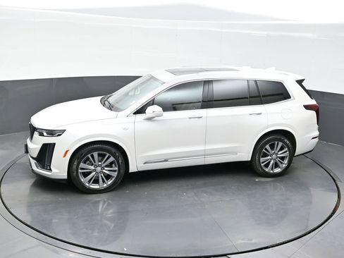 Used 2020 Cadillac XT6 Premium Luxury image 31