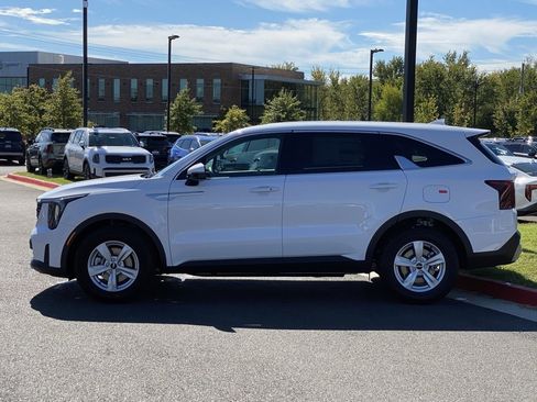 New 2026 Kia Sorento LX image 4