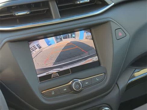 Certified 2022 Chevrolet TrailBlazer LT w/ Driver Confidence Package image 14