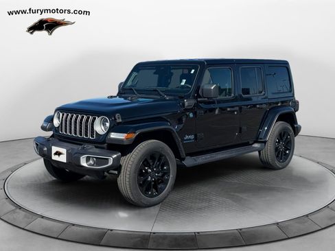 Used 2025 Jeep Wrangler Unlimited Sahara image 7