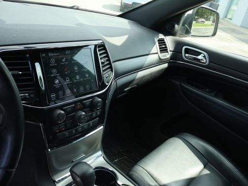 Used 2019 Jeep Grand Cherokee Limited w/ Trailer Tow Group IV AWD/4WD image 28