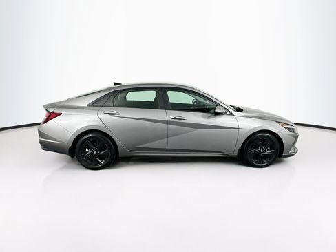 Used 2023 Hyundai Elantra SEL w/ Cargo Package FWD image 10