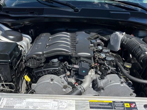 Used 2010 Dodge Charger SXT RWD image 18